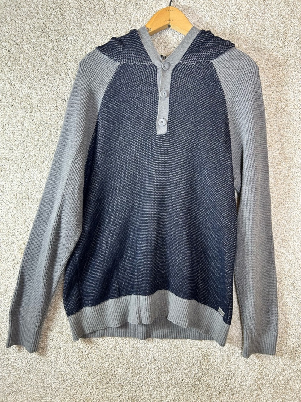 Armani Exchange vintage henley hoodie sweater Men’s Size XL